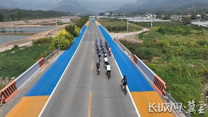 将骑行之旅, 在充分考虑, 太行山区的