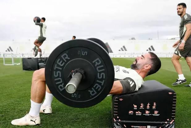 门迪和恩德, 展现了几个